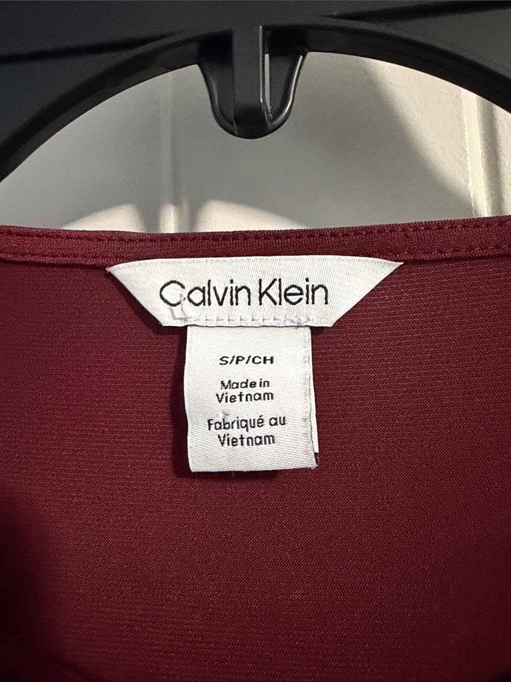 Calvin Klein Burgundy Short-Sleeve Cutout Flutter Blouse - Picture 2 of 6